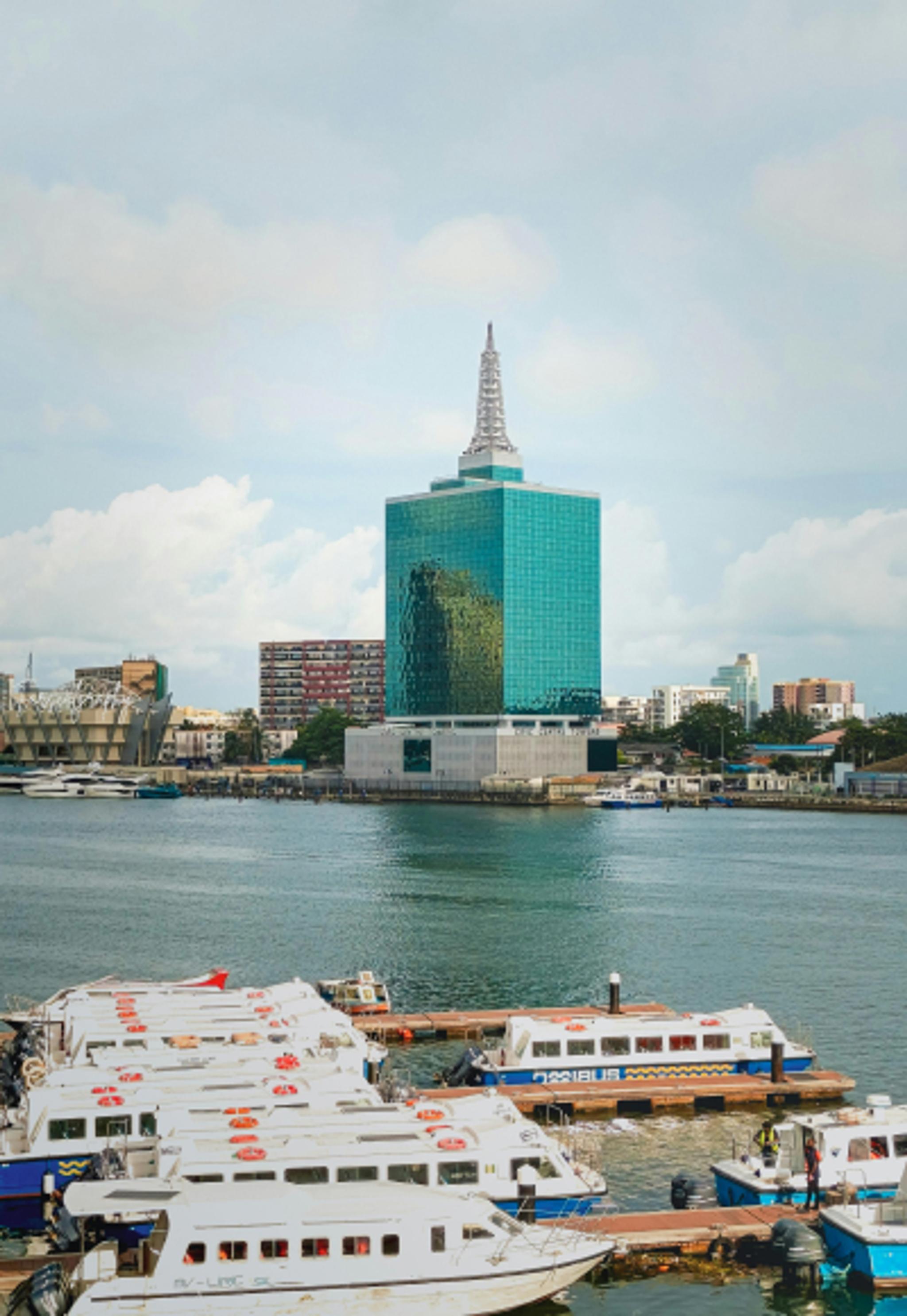 LAGOS (LOS)
